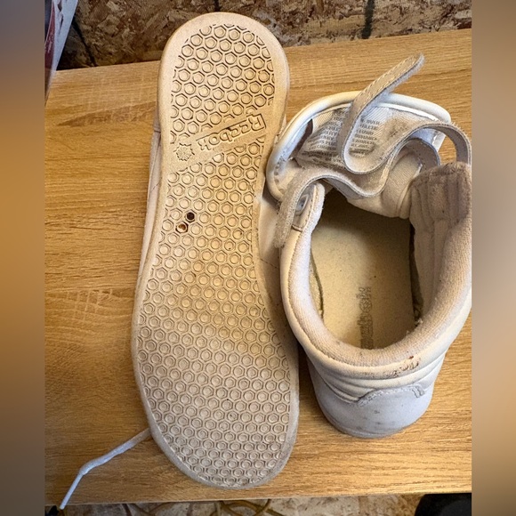 **VINTAGE” Reebok White High Tops 80’s style leather Freestyle women's sneakers. - Picture 7 of 8